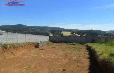 Imagem: O terreno possui 570m² de Área e está localizado em Campos