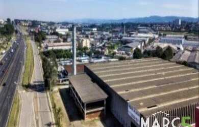 Imagem: O depósito possui 9.723m² de Área e está localizado em