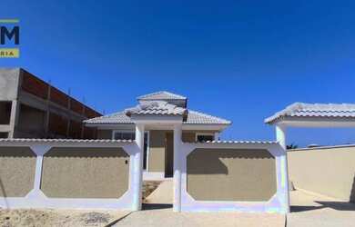 Imagem: A casa possui 3 Dormitórios, 3 Banheiros, 2 Vagas na garagem