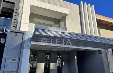 Imagem: A casa possui 3 Dormitórios, 4 Banheiros, 2 Vagas na garagem