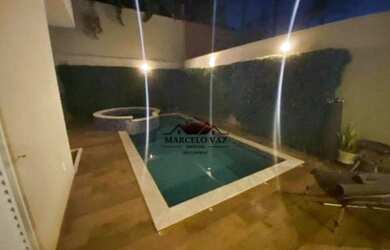 Imagem: A casa em condomínio possui 4 Dormitórios, 5 Banheiros, 4