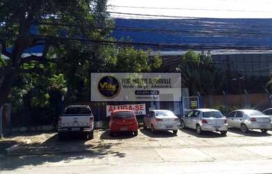 Imagem: O depósito possui 5 Vagas na garagem, 2.400m² de Área e