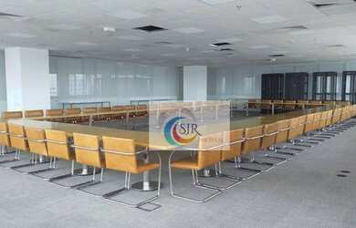 Imagem: O depósito possui 5 Vagas na garagem, 1.444m² de Área e