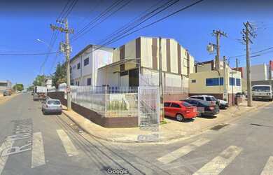 Imagem: O depósito possui 921m² de Área e está localizado em Recreio