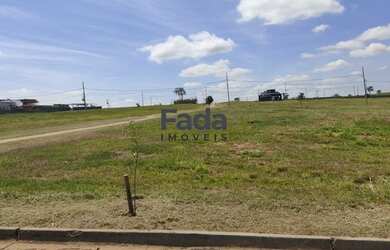 Imagem: O terreno possui 1.409m² de Área e está localizado em Porto