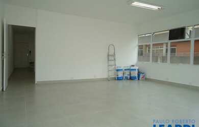 Imagem: O depósito possui 1 Vaga na garagem, 96m² de Área e está