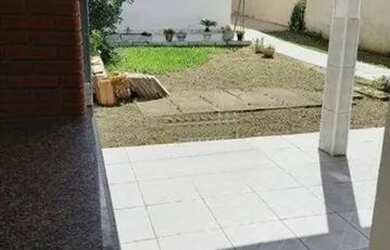 Imagem: O terreno possui 400m² de Área e está localizado em Vila