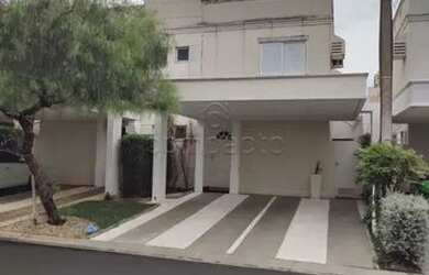 Imagem: A casa em condomínio possui 3 Dormitórios, 3 Banheiros, 2