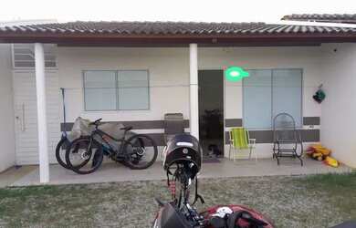 Imagem: A casa possui 2 Dormitórios, 1 Banheiro e está localizado