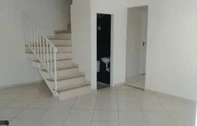 Imagem: A casa em condomínio possui 3 Dormitórios, 2 Banheiros, 2