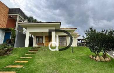 Imagem: A casa em condomínio possui 3 Dormitórios, 3 Banheiros, 2