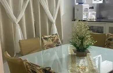 Imagem: A casa possui 3 Dormitórios, 3 Banheiros, 2 Vagas na garagem