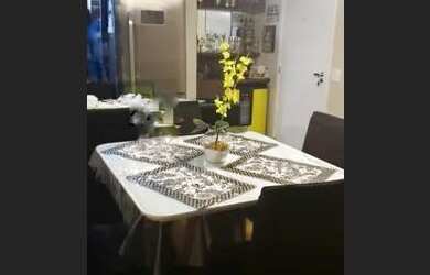 Imagem: O apartamento possui 2 Dormitórios, 1 Banheiro, 1 Vaga na garagem