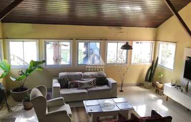 Imagem: Petrópolis - Linda casa de 3 quartos com quintal e churrasqueira