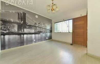 Imagem: A casa possui 2 Dormitórios, 1 Banheiro, 1 Vaga na garagem