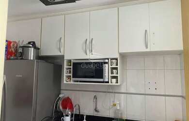 Imagem: O apartamento possui 2 Dormitórios, 1 Banheiro, 2 Vagas na
