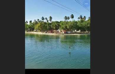Imagem: A casa possui 2 Dormitórios, 2 Banheiros, 1 Vaga na garagem