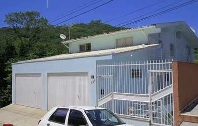 Imagem: O apartamento possui 2 Dormitórios, 1 Banheiro e 65m² de Área