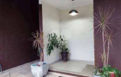 Imagem: O apartamento para alugar possui 1 Dormitório, 3 Banheiros