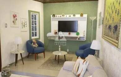 Imagem: A casa possui 3 Dormitórios, 2 Banheiros e 80m² de Área e