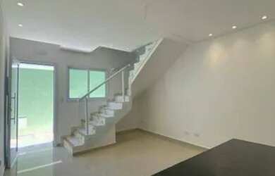 Imagem: A casa possui 3 Dormitórios, 1 Banheiro, 1 Vaga na garagem