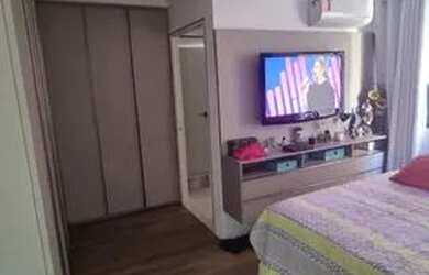 Imagem 3: Ap. 4/4. Varanda, 190m² de Área, 2 Vagas na garageme5 Dormitórios