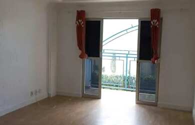 Imagem: O apartamento possui 2 Dormitórios, 1 Banheiro, 2 Vagas na