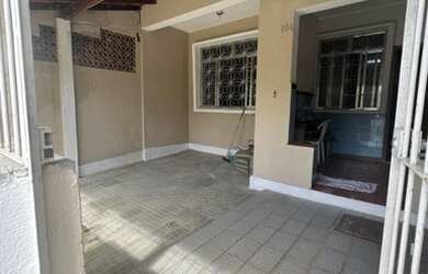 Imagem 10: Laurinho Imóveis vende casa no centro de Muriqui, Mangaratiba