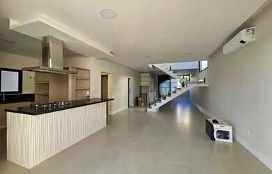 Imagem 10: Casa de condomínio sobrado para venda tem 360 metros quadrados com 5...