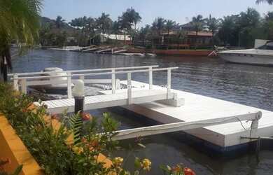 Imagem: A casa em condomínio possui 5 Dormitórios, 5 Banheiros, 4
