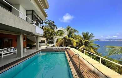 Imagem: A casa em condomínio possui 5 Dormitórios, 5 Banheiros, 4