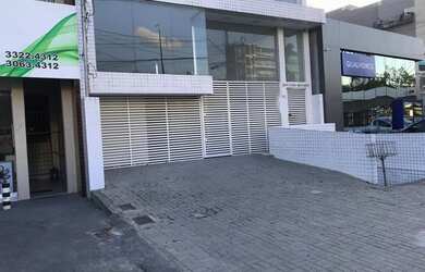 Imagem: O depósito possui 3 Vagas na garagem, 280m² de Área e está