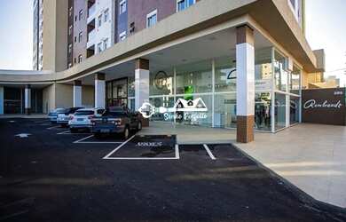 Imagem: O apartamento possui 3 Dormitórios, 1 Banheiro, 2 Vagas na