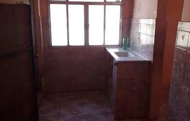 Imagem: A casa possui 1 Dormitório, 1 Banheiro e está localizado em