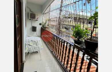 Imagem: O apartamento possui 4 Dormitórios, 2 Banheiros, 2 Vagas na