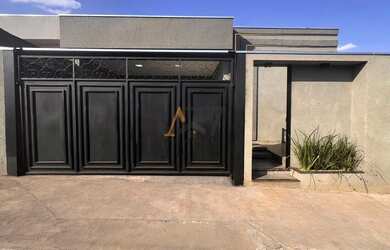 Imagem 2: Casa de 3 quartos 2 banheiros e 2 vagas à venda no condomínio Eville...