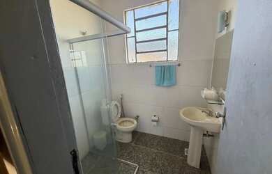 Imagem 7: Imóvel para aluguel tem 300 metros quadrados com 3 quartos em Teixeiras...