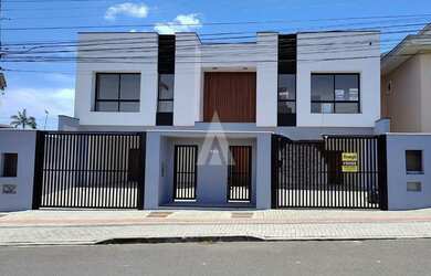 Imagem 1: Sobrado Geminado com 3 suíte(s) à venda no bairro Iririú em Joinville, por R$ 990.000.00