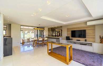 Imagem: A casa em condomínio possui 3 Dormitórios, 4 Banheiros, 4