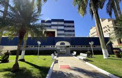 Imagem: O apartamento possui 3 Dormitórios, 2 Banheiros, 1 Vaga na