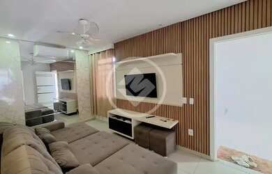 Imagem: A casa possui 3 Dormitórios, 1 Banheiro, 2 Vagas na garagem