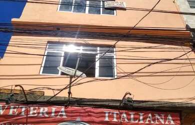 Imagem: O quarto e está localizado em Comendador Soares, Nova Iguaçu