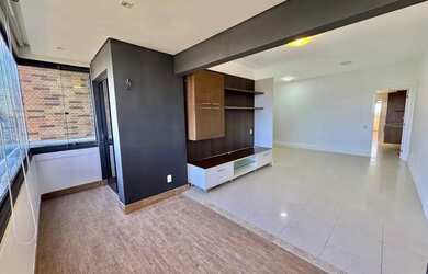 Imagem: O apartamento possui 4 Dormitórios, 3 Banheiros, 2 Vagas na