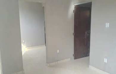 Imagem: A casa possui 1 Dormitório, 1 Banheiro e está localizado