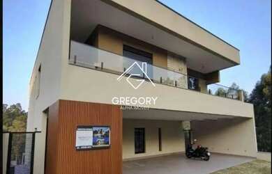 Imagem: A casa em condomínio possui 5 Dormitórios, 5 Banheiros, 5