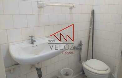 Imagem: O depósito possui 32m² de Área e está localizado em Centro