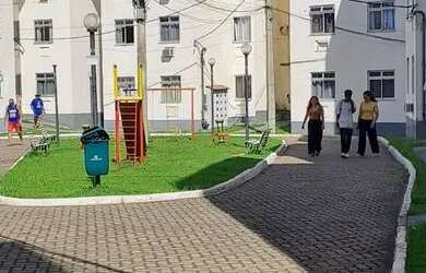 Imagem: O apartamento possui 2 Dormitórios, 1 Banheiro, 1 Vaga na garagem