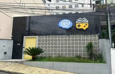 Imagem: A casa possui 4 Banheiros, 200m² de Área e está localizado