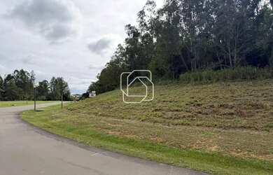 Imagem: O terreno possui 2146m² de Área e está localizado em Loteamento