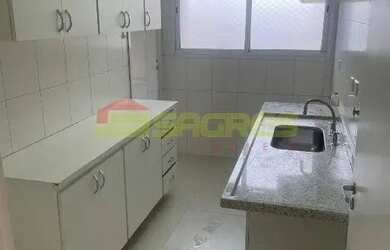 Imagem: O apartamento possui 3 Dormitórios, 1 Banheiro, 2 Vagas na